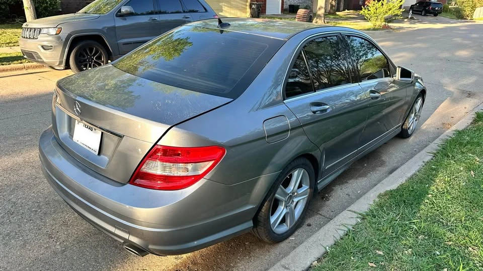 2010 Mercedes-Benz W204 C-Class - Image 3 of 8