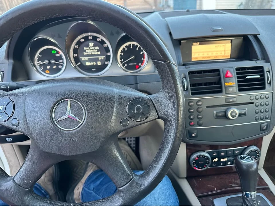 2010 Mercedes-Benz W204 C-Class - Image 6 of 8