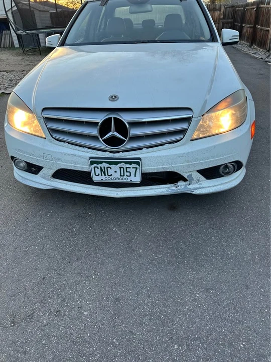 2010 Mercedes-Benz W204 C-Class - Image 4 of 8