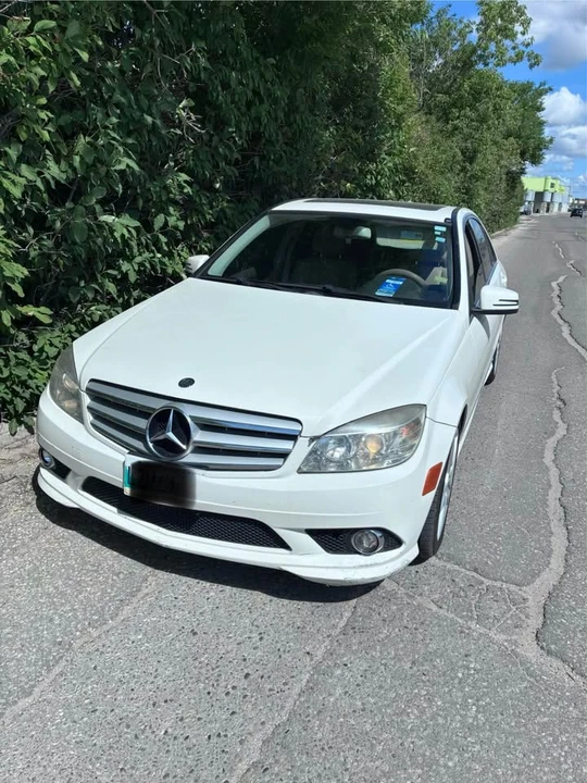 2010 Mercedes-Benz W204 C-Class - Image 2 of 6