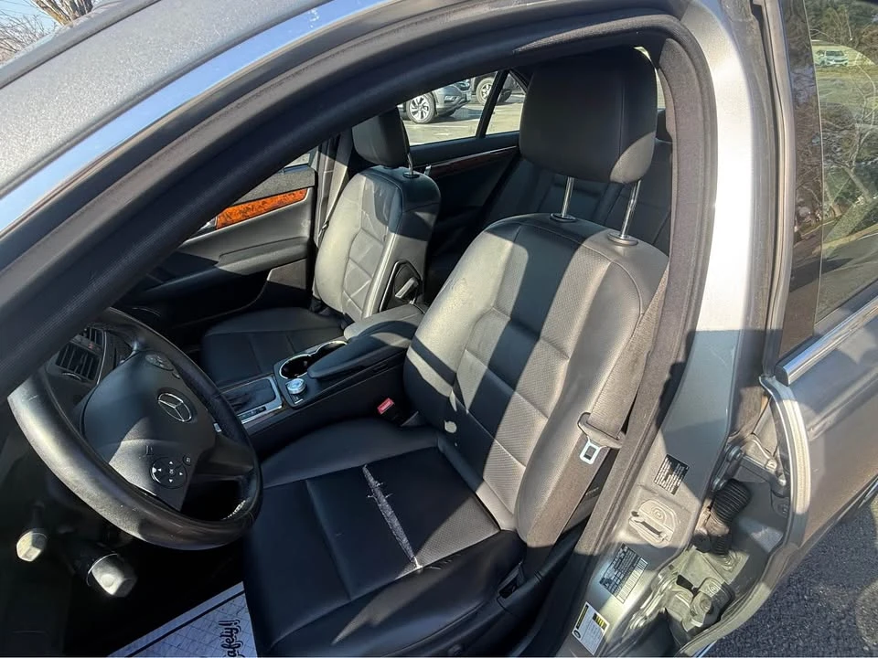 2010 Mercedes-Benz W204 C-Class - Image 10 of 15