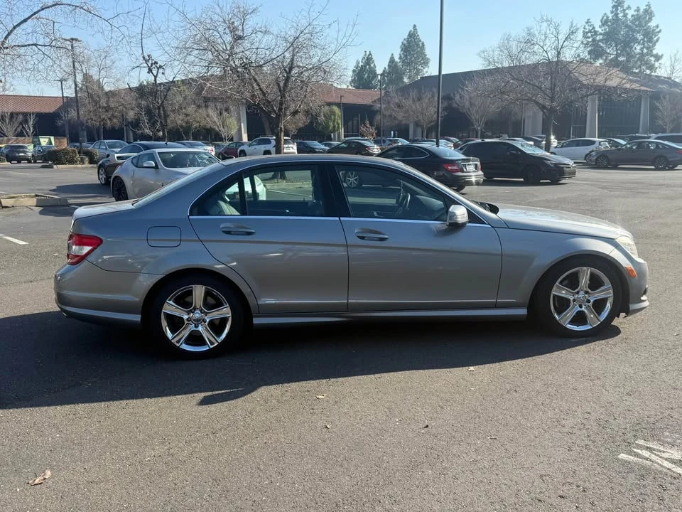 2010 Mercedes-Benz W204 C-Class - Image 7 of 15