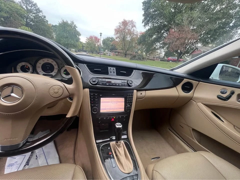 2010 Mercedes-Benz C219 CLS-Class - Image 8 of 9