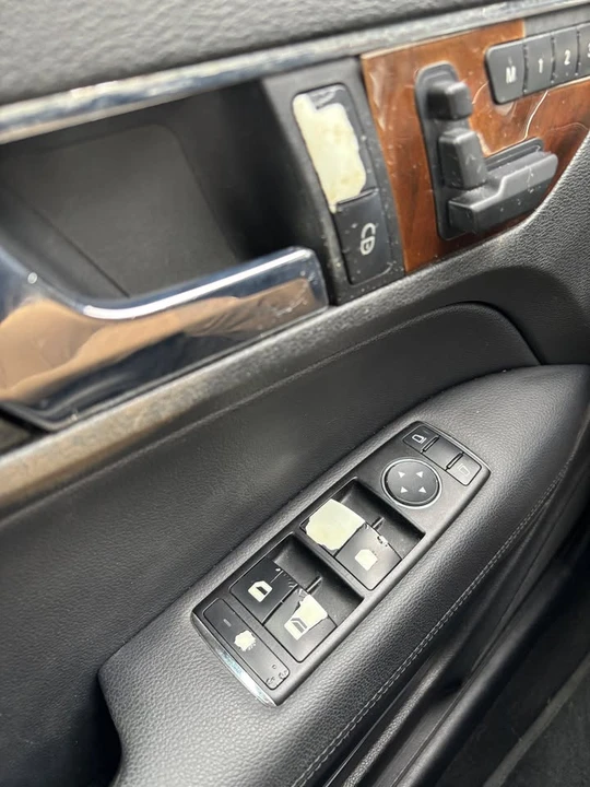2010 Mercedes-Benz W212 E-Class - Image 15 of 16