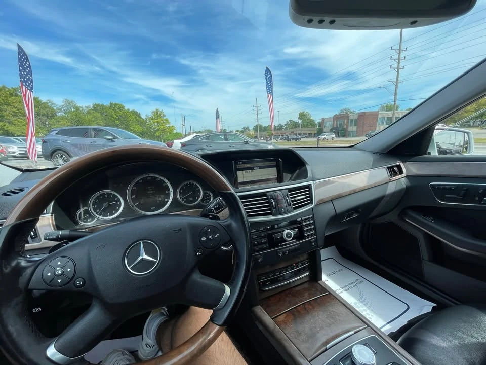 2010 Mercedes-Benz W212 E-Class - Image 9 of 14