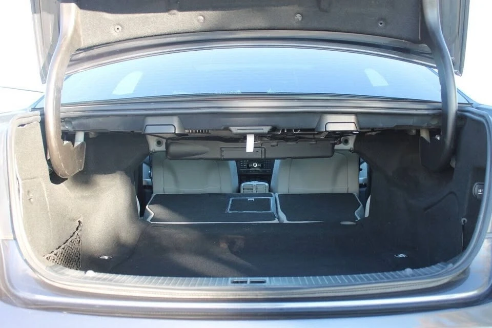 2010 Mercedes-Benz W212 E-Class - Image 15 of 20