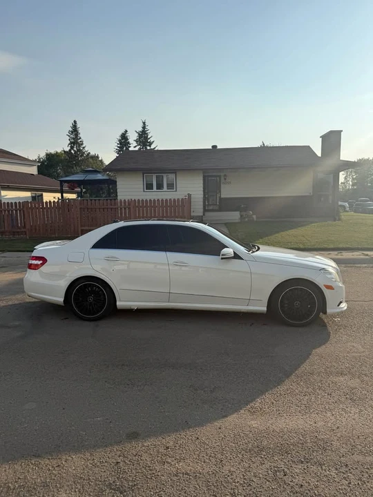2010 Mercedes-Benz W212 E-Class - Image 4 of 11