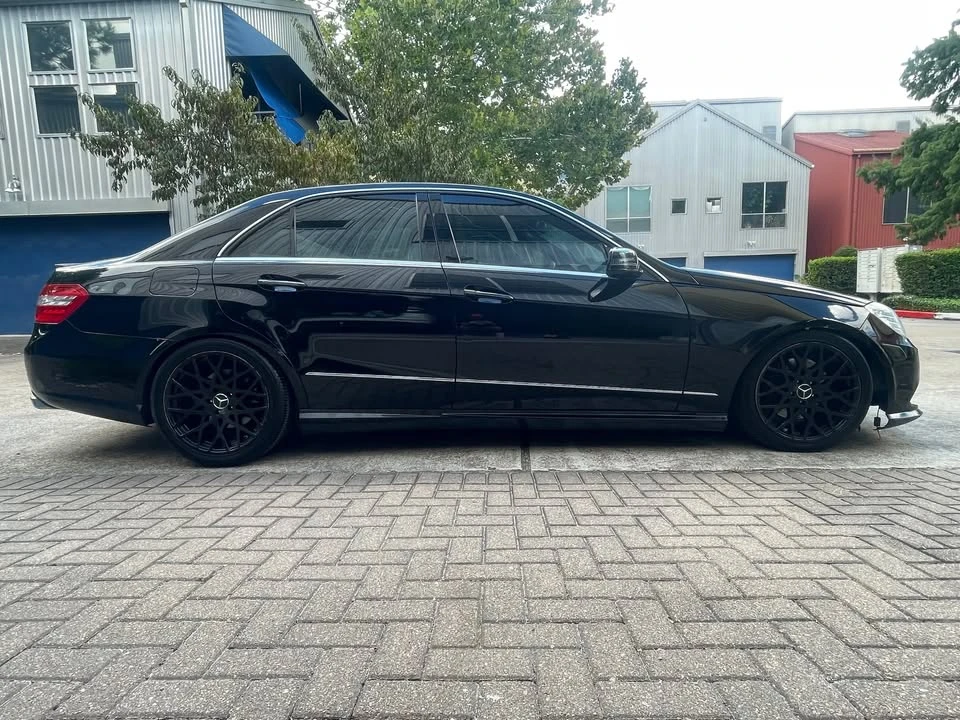 2010 Mercedes-Benz W212 E-Class - Image 9 of 20