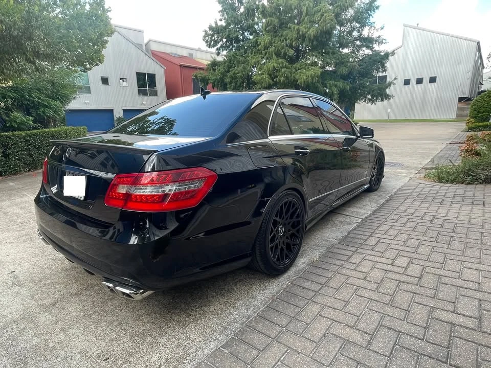 2010 Mercedes-Benz W212 E-Class - Image 8 of 20