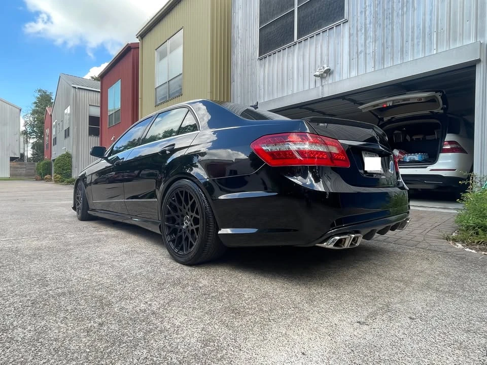 2010 Mercedes-Benz W212 E-Class - Image 6 of 20