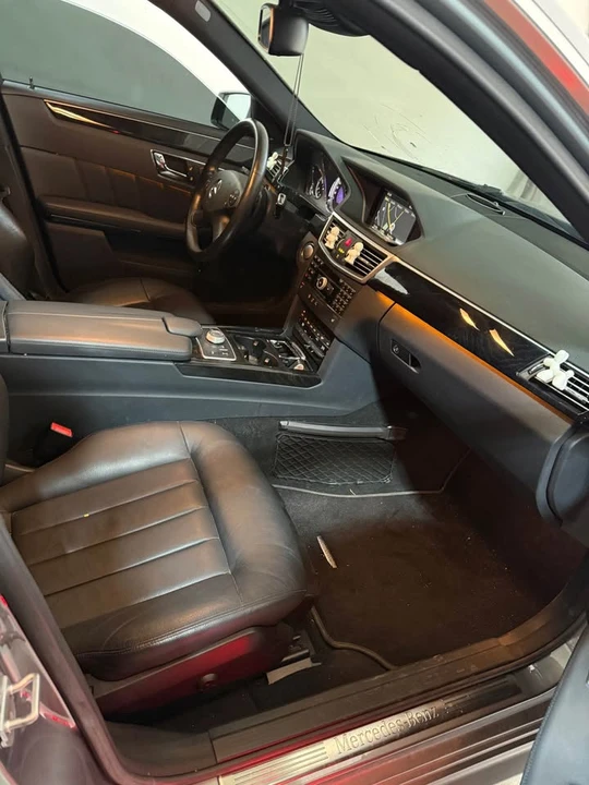 2010 Mercedes-Benz W212 E-Class - Image 13 of 14