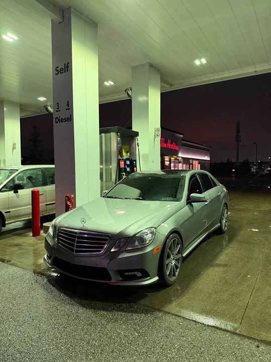2010 Mercedes-Benz W212 E-Class - Image 2 of 14