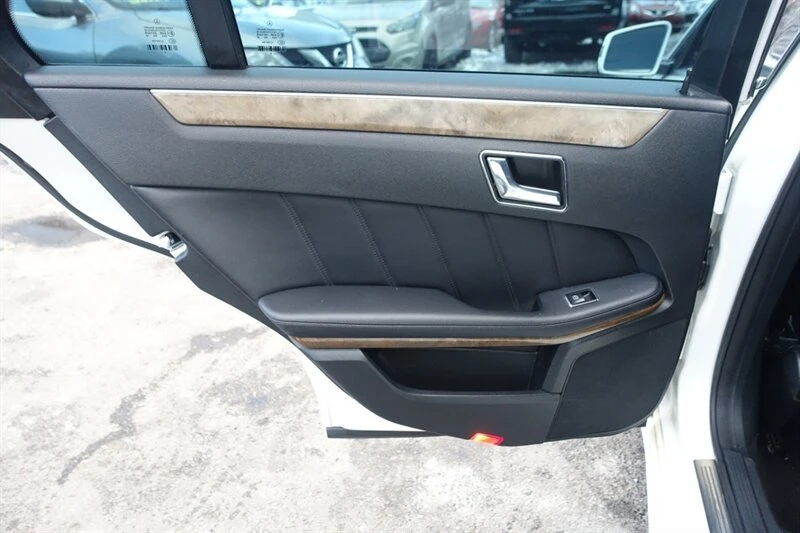 2010 Mercedes-Benz W212 E-Class - Image 11 of 20