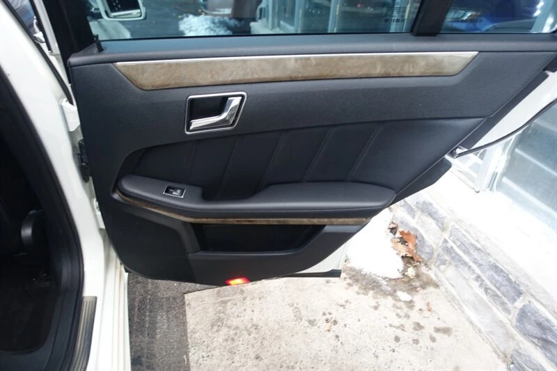 2010 Mercedes-Benz W212 E-Class - Image 15 of 20