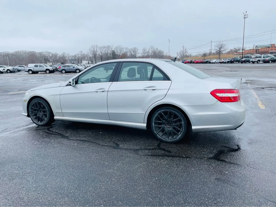 2010 Mercedes-Benz W212 E-Class - Image 2 of 13