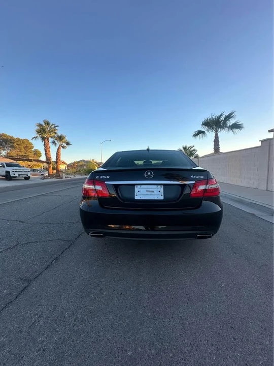 2010 Mercedes-Benz W212 E-Class - Image 3 of 19