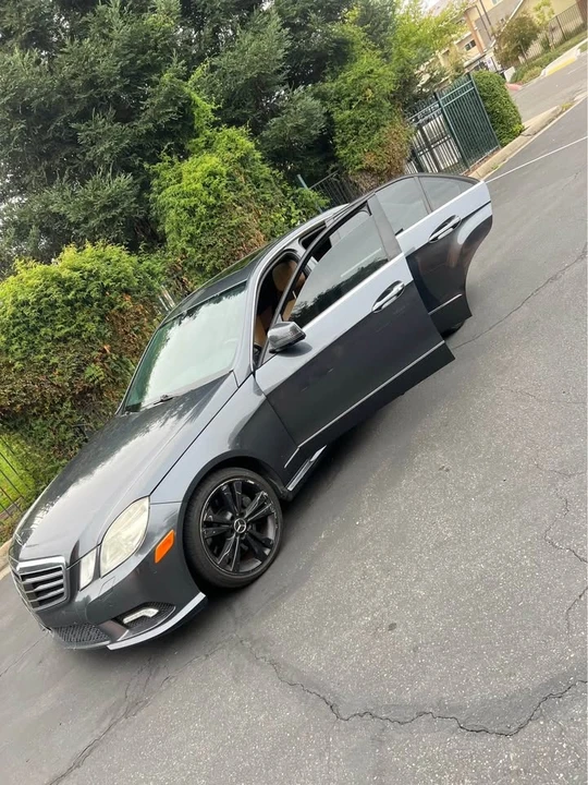 2010 Mercedes-Benz W212 E-Class - Image 11 of 12