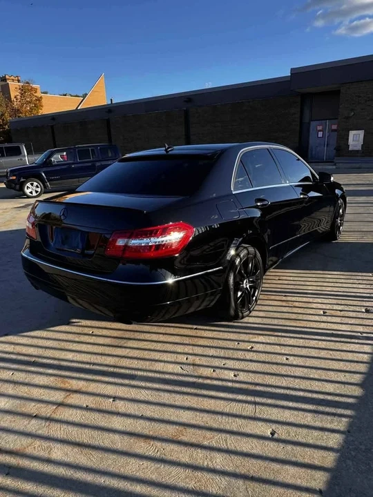 2010 Mercedes-Benz W212 E-Class - Image 2 of 17