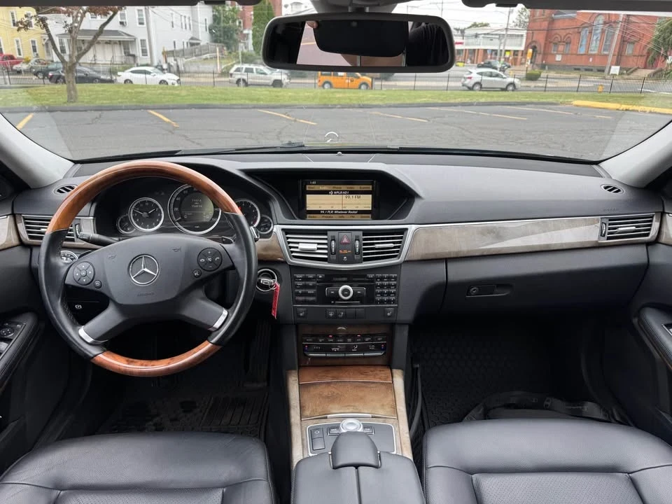 2010 Mercedes-Benz W212 E-Class - Image 9 of 17