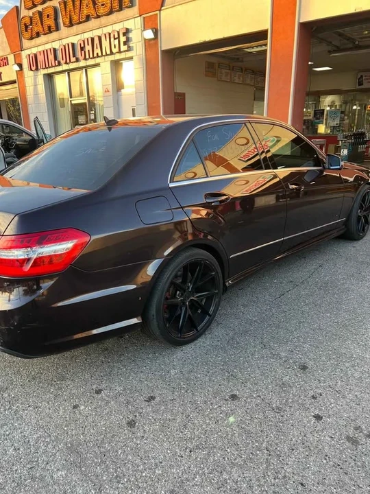 2010 Mercedes-Benz W212 E-Class - Image 5 of 10