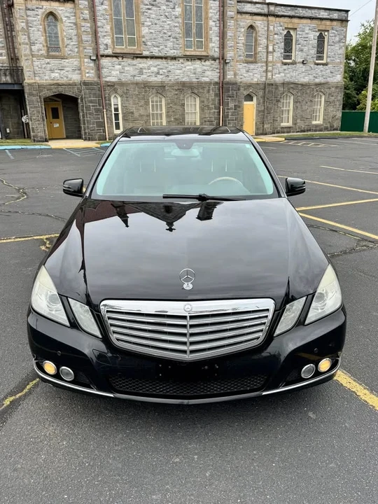 2010 Mercedes-Benz W212 E-Class - Image 2 of 17