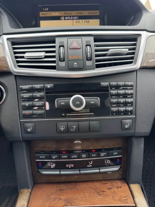 2010 Mercedes-Benz W212 E-Class - Image 10 of 17