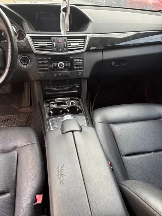 2010 Mercedes-Benz W212 E-Class - Image 6 of 15