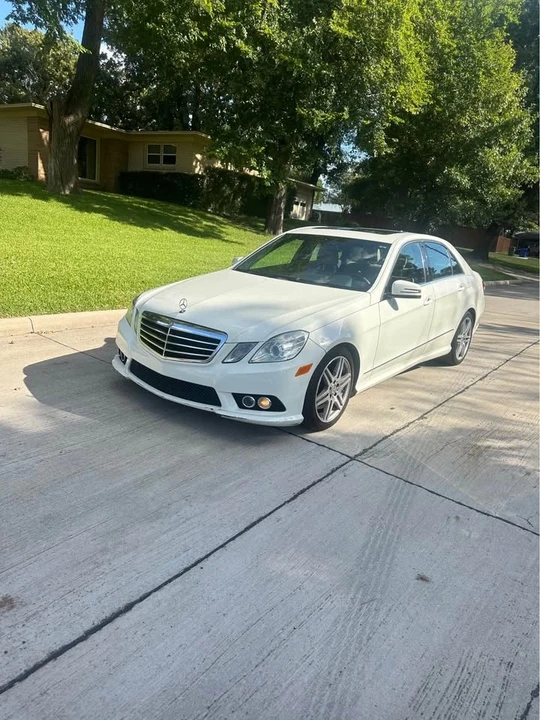 2010 Mercedes-Benz W212 E-Class - Image 2 of 19