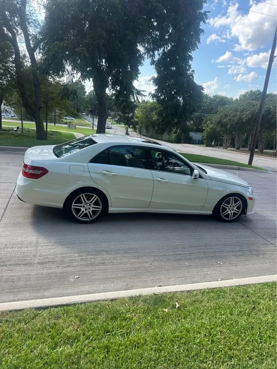 2010 Mercedes-Benz W212 E-Class - Image 12 of 19