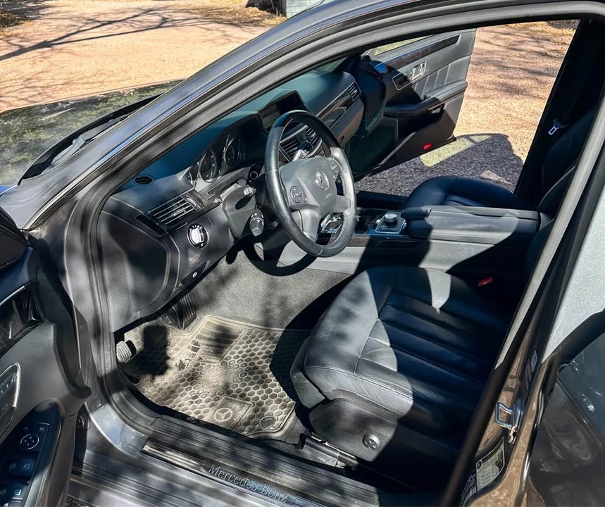 2010 Mercedes-Benz W212 E-Class - Image 5 of 15