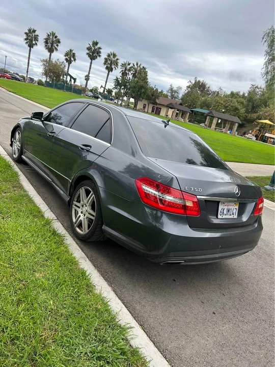 2010 Mercedes-Benz W212 E-Class - Image 2 of 4