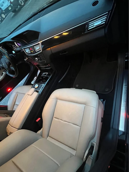 2010 Mercedes-Benz W212 E-Class - Image 6 of 8