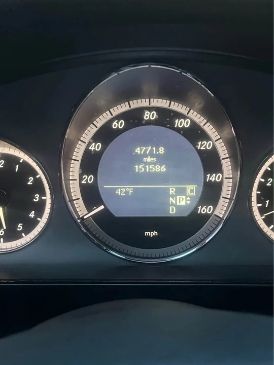 2010 Mercedes-Benz W212 E-Class - Image 8 of 8
