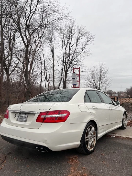 2010 Mercedes-Benz W212 E-Class - Image 5 of 11