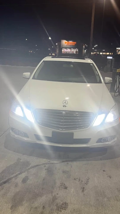 2010 Mercedes-Benz W212 E-Class - Image 4 of 8