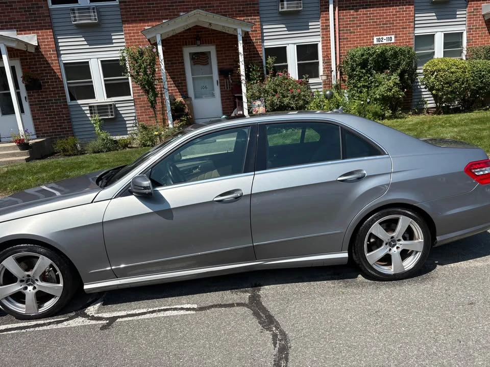 2010 Mercedes-Benz W212 E-Class - Image 2 of 4