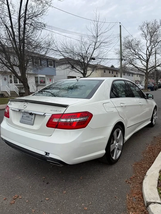 2010 Mercedes-Benz W212 E-Class - Image 9 of 10