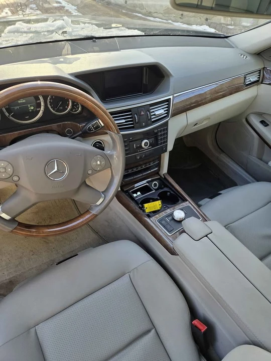 2010 Mercedes-Benz W212 E-Class - Image 5 of 8