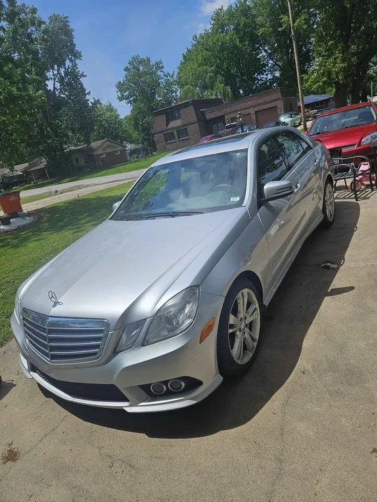 2010 Mercedes-Benz W212 E-Class - Image 2 of 8