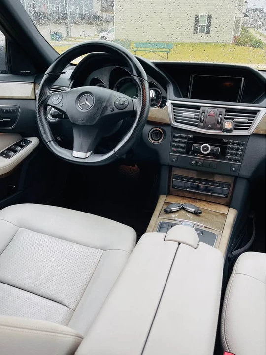 2010 Mercedes-Benz W212 E-Class - Image 12 of 21
