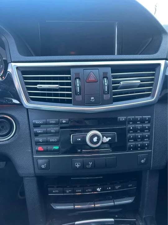 2010 Mercedes-Benz W212 E-Class - Image 14 of 15