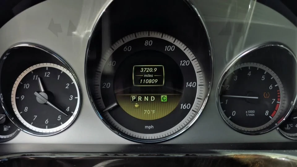 2010 Mercedes-Benz W212 E-Class - Image 2 of 4