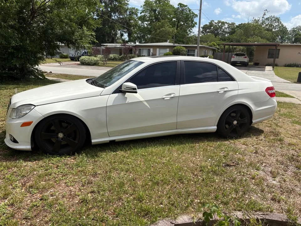 2010 Mercedes-Benz W212 E-Class - Image 3 of 4
