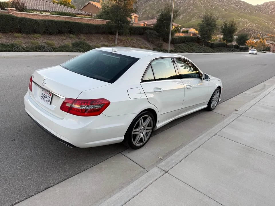 2010 Mercedes-Benz W212 E-Class - Image 3 of 12