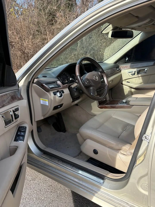 2010 Mercedes-Benz W212 E-Class - Image 10 of 14
