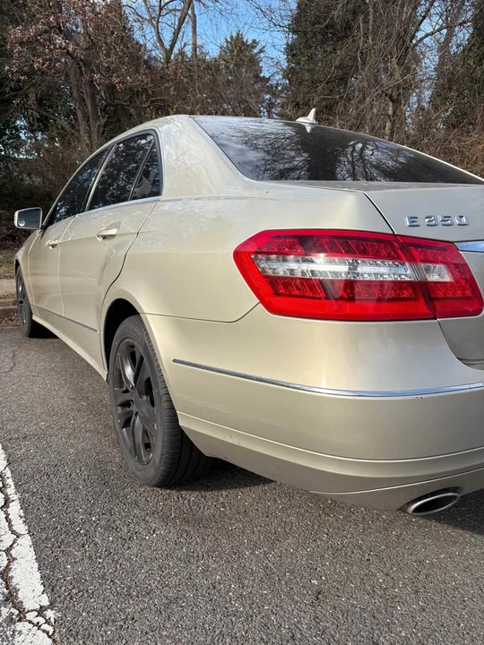 2010 Mercedes-Benz W212 E-Class - Image 8 of 14