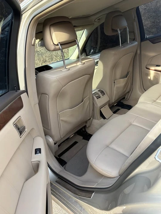 2010 Mercedes-Benz W212 E-Class - Image 11 of 14