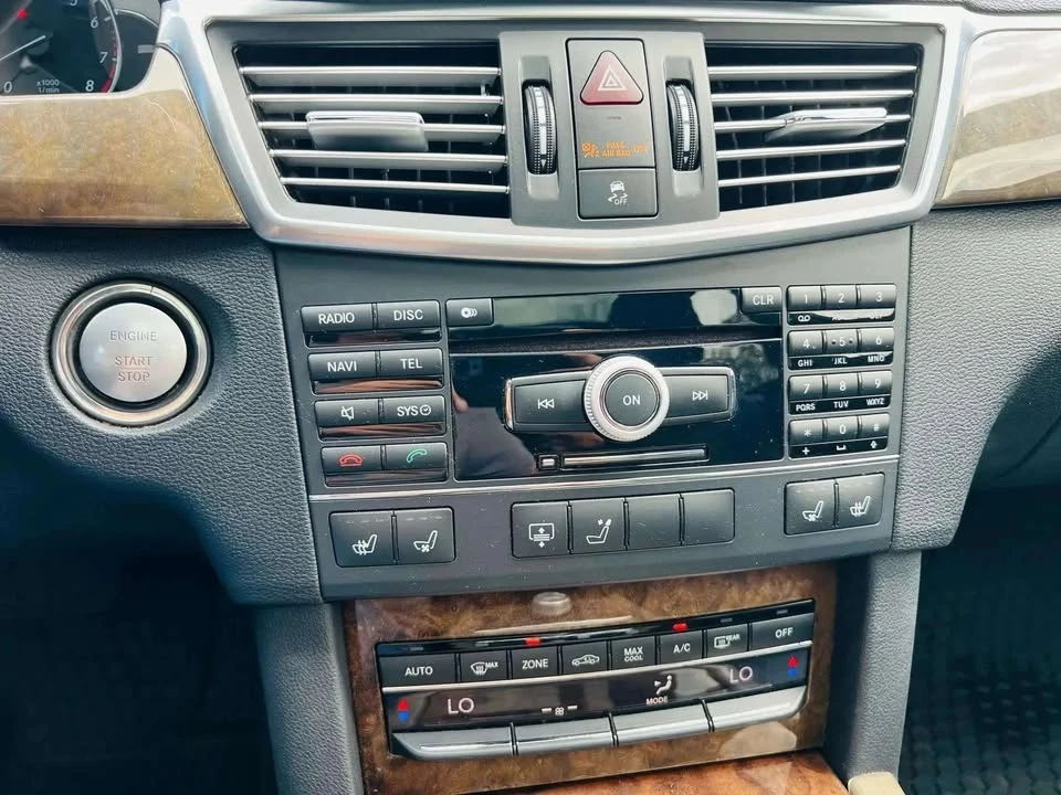 2010 Mercedes-Benz W212 E-Class - Image 17 of 19