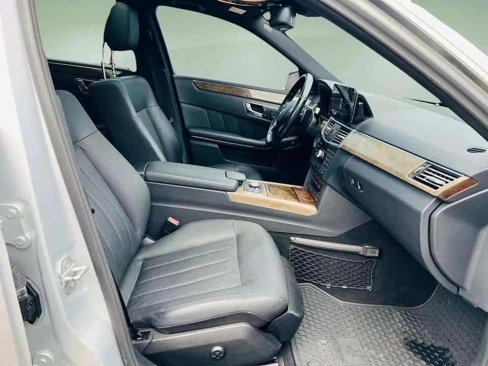 2010 Mercedes-Benz W212 E-Class - Image 13 of 19