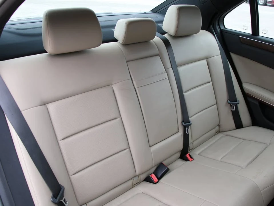 2010 Mercedes-Benz W212 E-Class - Image 18 of 20
